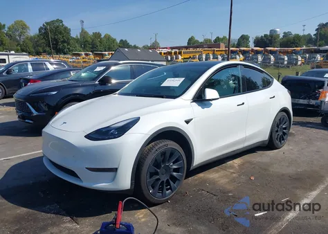 2023 Tesla Model Y Awd/Long Range Dual Motor All-Wheel Drive из США, поврежденный, VIN 7SAYGDEE8PF633550
